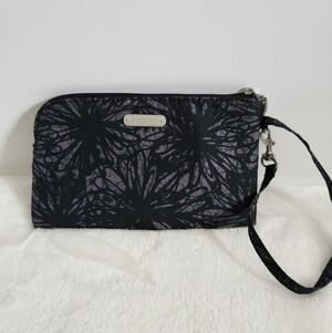 Baggallini Black Onyx Floral Flower RFID Go Phone Wristlet Wallet Clutch